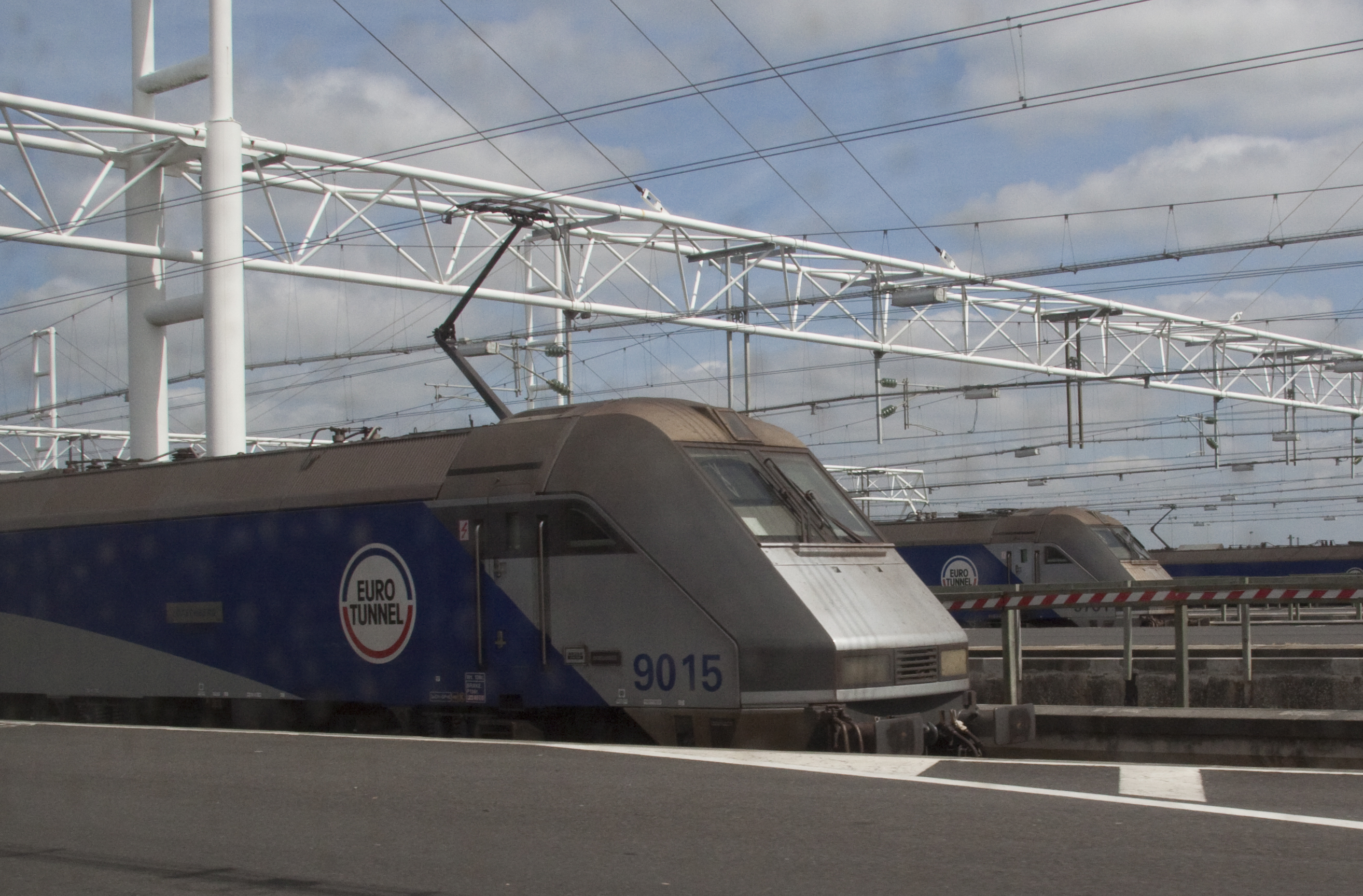 Traukinys Eurotunnel 9015.jpg